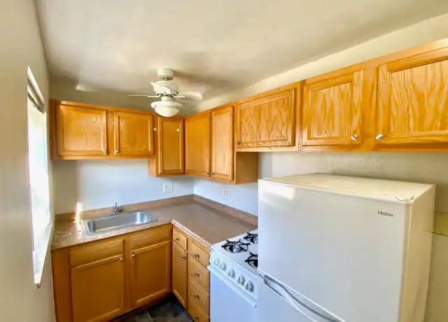 Property at 2976 Voelkel Ave Unit 17, South Hills, PA, 15216, 1 bed, 1 bath, [object Object]