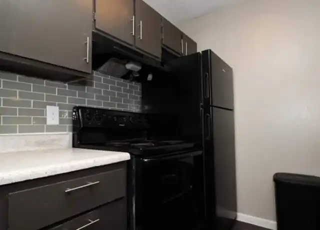 Property at 7810 Callaghan Rd Unit 2213, San Antonio, TX, 78229, 2 beds, 2 baths, [object Object]