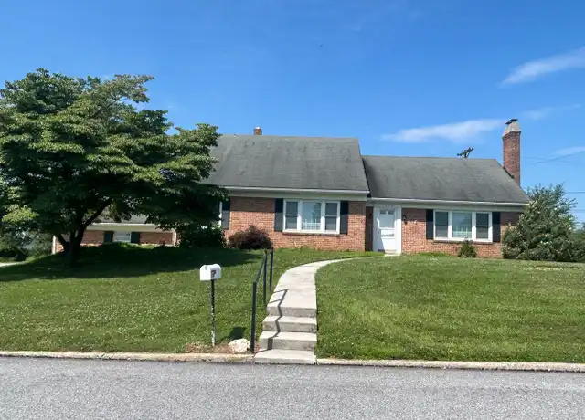 Property at 1300 Chapel Dr, York, PA, 17404, 5 beds, 2.5 baths, [object Object]