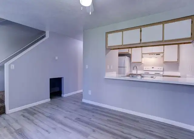 Property at 14308 E Burnside St, Portland, OR, 97233, 2 beds, 1 bath, [object Object]