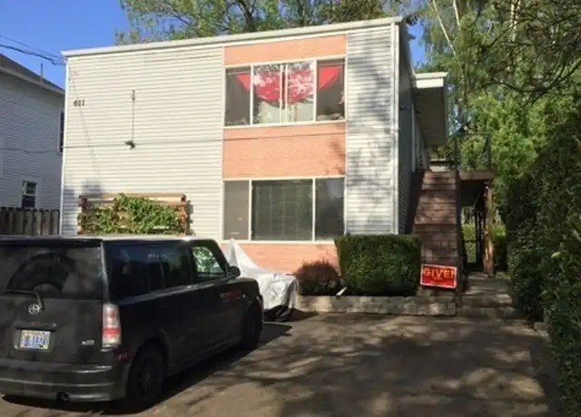 Property at 611 SE 27th Ave Unit 1, Portland, OR, 97214, 2 beds, 1 bath, [object Object]