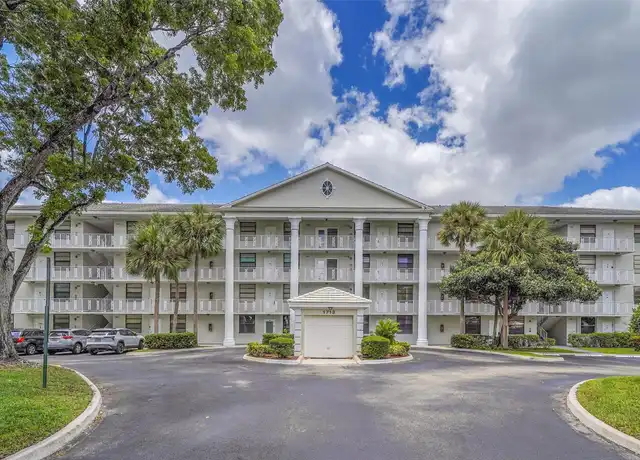 Property at 1713 Whitehall Dr #103, Davie, FL, 33324, 2 beds, 2 baths, [object Object]