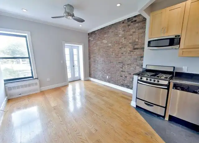 Property at 424 E 9th St Unit 3, New York, NY, 10009, 2 beds, 1 bath, [object Object]