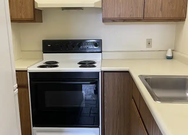 Property at 85 Main St Unit 3, Fair Haven, VT, 05743, 1 bed, 1 bath, [object Object]