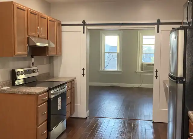 Property at 3015 Brereton St Unit 3, Pittsburgh, PA, 15219, 2 beds, 1 bath, [object Object]