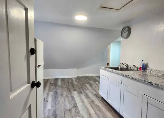 Property at 101 Goddard Ave Unit 3rd, Bridgeport, CT, 06610, 2 beds, 1 bath, [object Object]