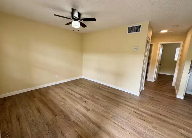 Property at 3817 SW 13th Ct Unit 3, Fort Lauderdale, FL, 33312, 2 beds, 1 bath, [object Object]