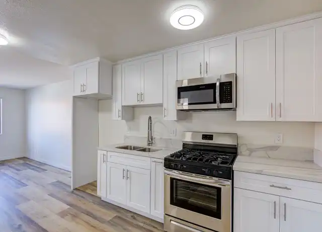 Property at 720 S Hoover St Unit 209, Los Angeles, CA, 90005, 1 bed, 1 bath, [object Object]