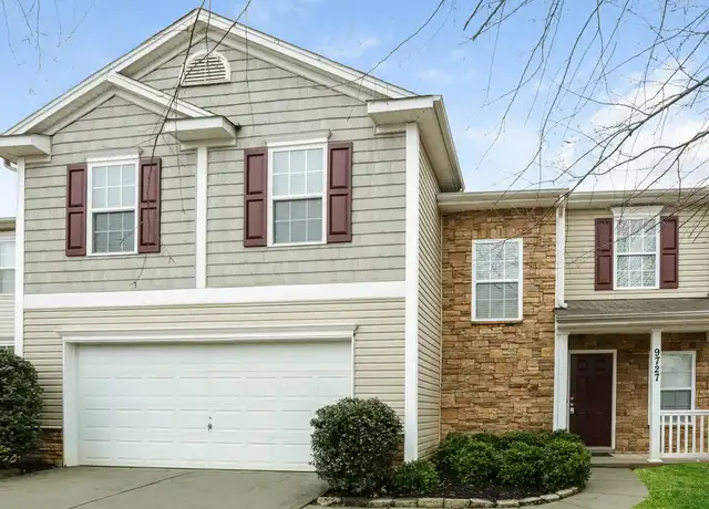 Property at 9727 Hollystone Ln, Charlotte, NC, 28215, 3 beds, 2.5 baths, [object Object]