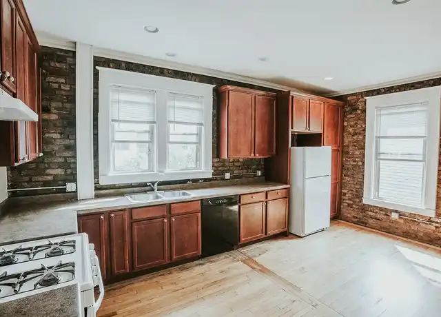 Property at 2641 Hennepin Ave, Minneapolis, MN, 55408, 3 beds, 1 bath, [object Object]