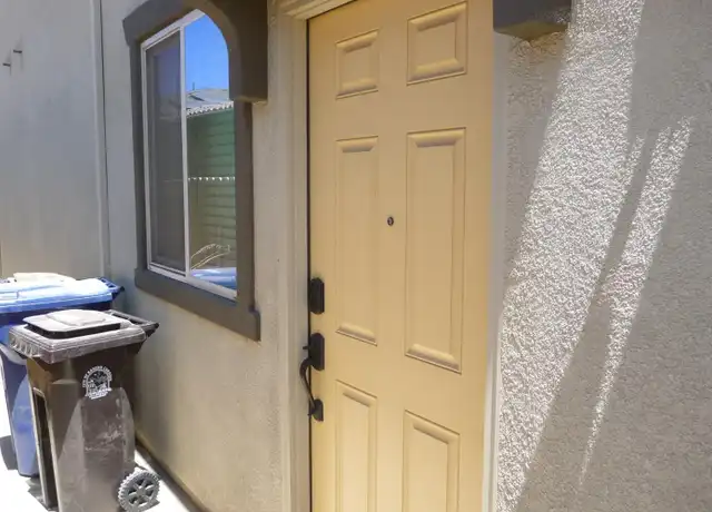 Property at 12711 Thorntonhall Dr Unit 2, Rancho Cordova, CA, 95742, 1 bed, 1 bath, [object Object]