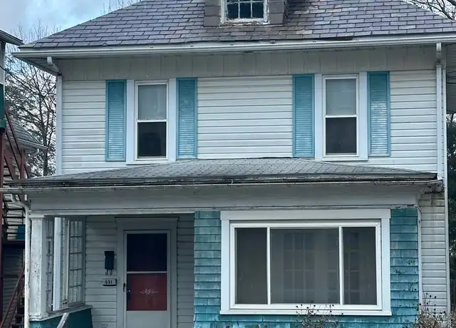 Property at 631 S Center St, Grove City, PA, 16127, 3 beds, 1 bath, [object Object]