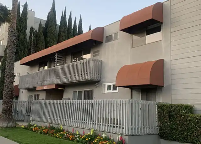 Property at 1620 Brockton Ave Unit 15, Los Angeles, CA, 90025, 2 beds, 1.5 baths, [object Object]
