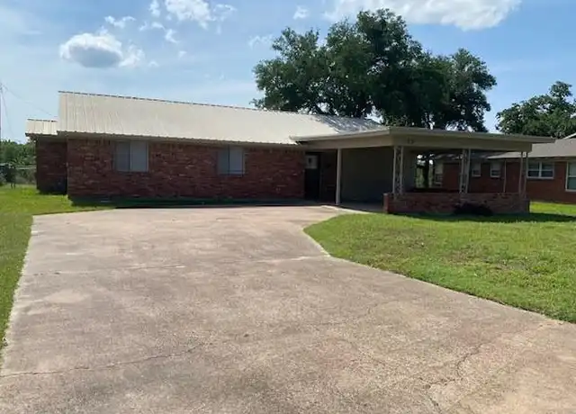 Property at 105 Oak Ridge Ter, Weatherford, TX, 76086, 3 beds, 2 baths, [object Object]
