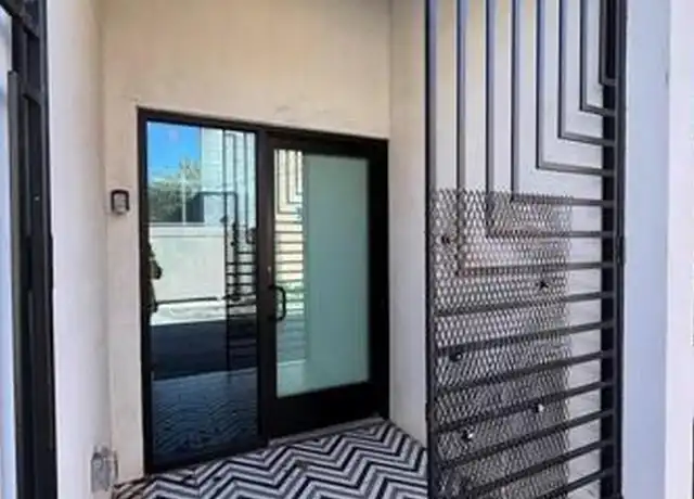 Property at 3012 Clover St Unit 103, Dallas, TX, 75226, 1 bed, 1 bath, [object Object]