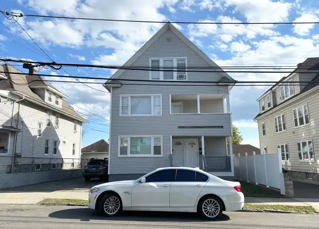 Property at 285 Bronx Ave Unit 2, Bridgeport, CT, 06606, 3 beds, 1 bath, [object Object]