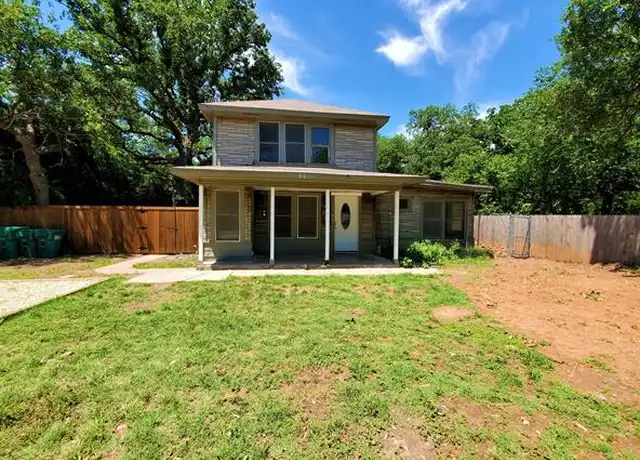 Property at 607 Woodland St, Denton, TX, 76209, 5 beds, 3 baths, [object Object]