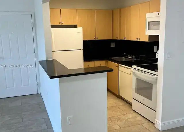 Property at 7110 NW 179th St #310, Hialeah, FL, 33015, 1 bed, 1 bath, [object Object]