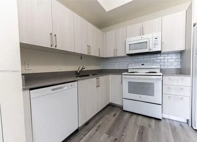 Property at 26720 Old Dixie Hwy #203, Homestead, FL, 33032, 2 beds, 2 baths, [object Object]