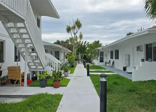 Property at 4537 Poinciana St Unit 4, Lauderdale-By-The-Sea, FL, 33308, 2 beds, 2 baths, [object Object]