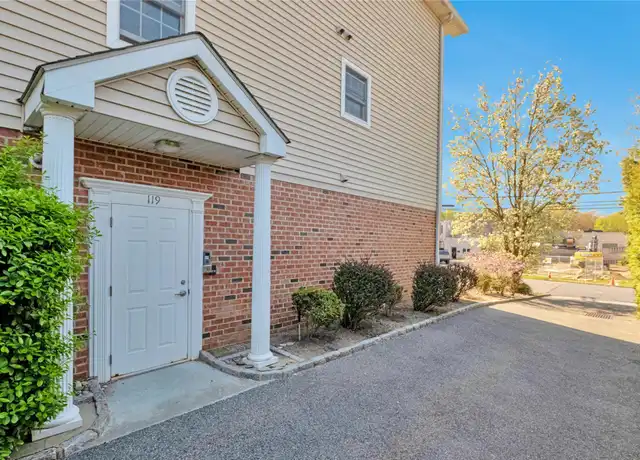 Property at 119 Montgomery Ave Unit B, Scarsdale, NY, 10583, 2 beds, 2 baths, [object Object]