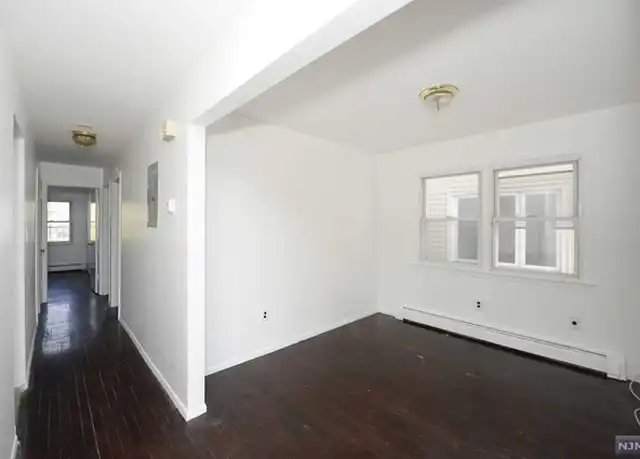 Property at 18 Colonial Dr Unit 1, Bayonne, NJ, 07002, 3 beds, 1 bath, [object Object]