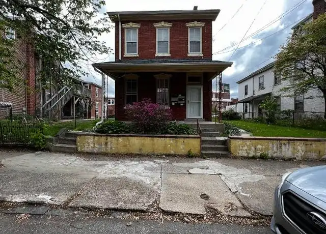 Property at 230 N Charlotte St, Pottstown, PA, 19464, 2 beds, 1 bath, [object Object]