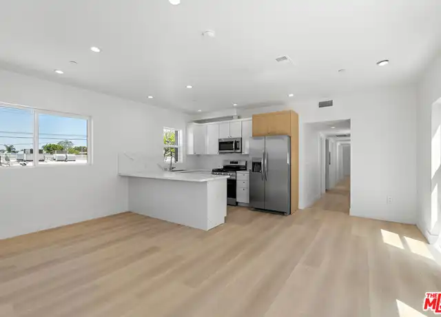 Property at 10963 Calvert St Unit 1/2, North Hollywood, CA, 91606, 3 beds, 3 baths, [object Object]