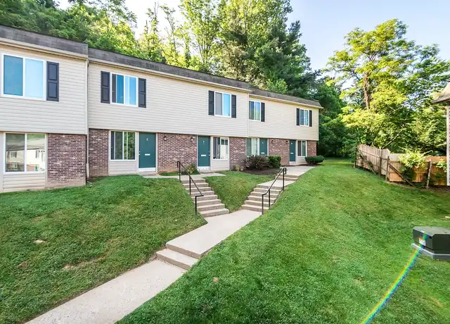 Property at Willow Ridge Townhomes - 415 Chunns Cove Rd, Asheville, NC, 28805, 2 beds, 1 bath, [object Object]