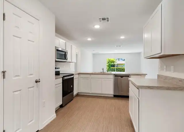 Property at 2102 SE Holland St, Port Saint Lucie, FL, 34952, 3 beds, 2 baths, [object Object]