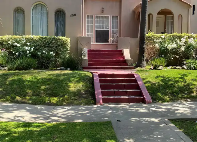 Property at 1210 S Citrus Ave, Los Angeles, CA, 90019, 2 beds, 1 bath, [object Object]