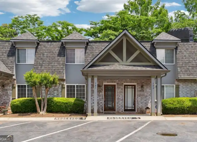 Property at 121 Rondak Cir SE, Smyrna, GA, 30080, 2 beds, 1.5 baths, [object Object]