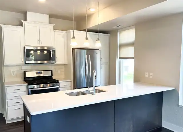 Property at 5709 Rowland Rd Unit 140 Affordable, Minnetonka, MN, 55343, 2 beds, 2 baths, [object Object]