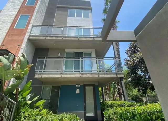 Property at 270 Rockefeller, Irvine, CA, 92612, 3 beds, 3 baths, [object Object]