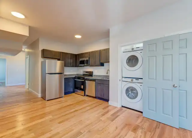 Property at 151 Poplar St Unit 3L, New Haven, CT, 06513, 2 beds, 1 bath, [object Object]