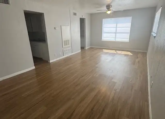 Property at 5220 Weber Rd Unit J-201, Corpus Christi, TX, 78415, 0 beds, 1 bath, [object Object]