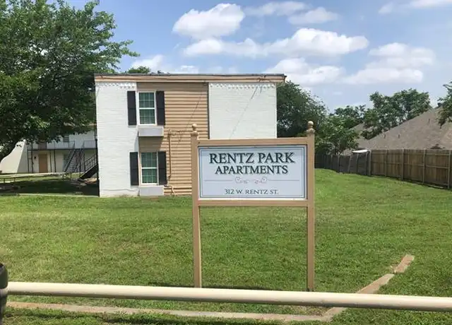 Property at 312 W Rentz St Unit 94, Weatherford, TX, 76086, 3 beds, 1 bath, [object Object]