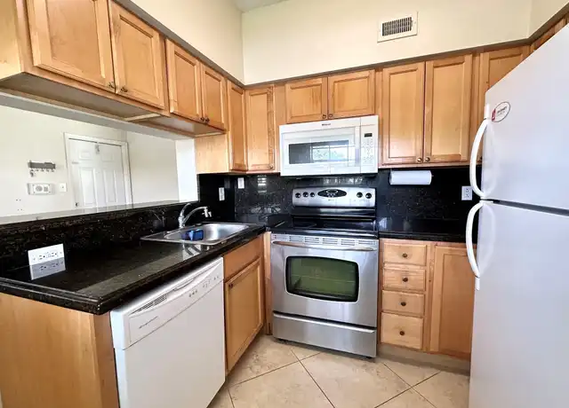Property at 621 Cypress Lake Blvd Unit B, Deerfield Beach, FL, 33064, 3 beds, 2 baths, [object Object]