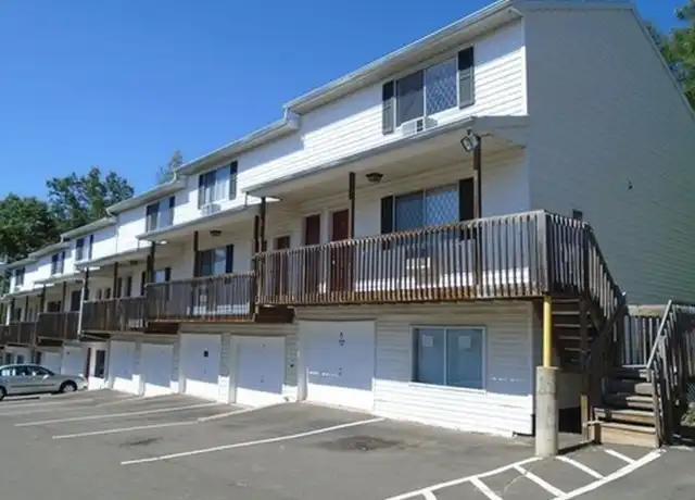 Property at 32 Farragut St Unit 32 Farragut 19, Waterbury, CT, 06705, 1 bed, 1 bath, [object Object]