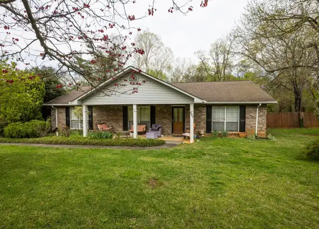 Property at 827 Lafayette Ln, Maryville, TN, 37803, 3 beds, 2 baths, [object Object]