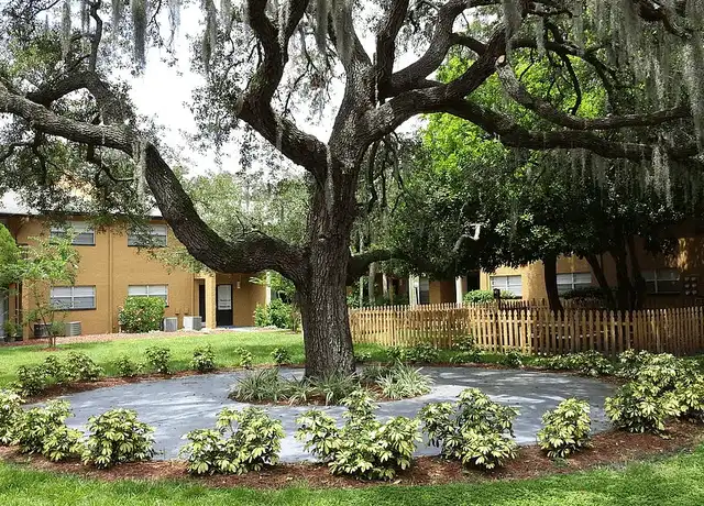 Property at Oak Manor Apartment Homes - 5105 Mission Hills Ave, Tampa, FL, 33617, 2 beds, 1 bath, [object Object]