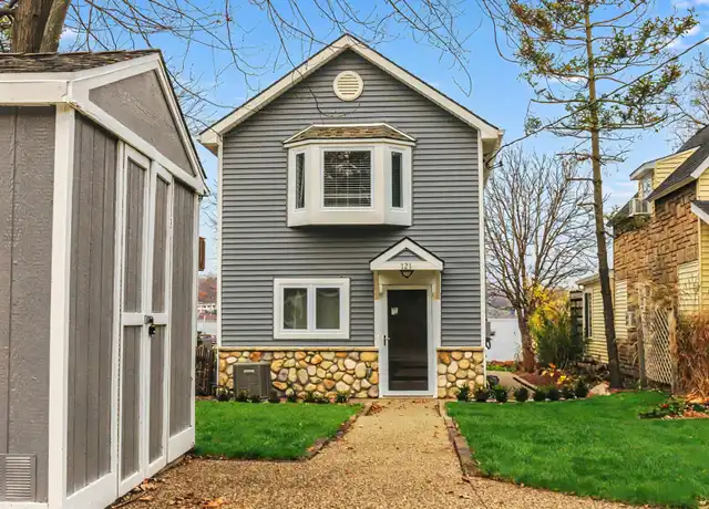 Property at 121 N North Shore Dr, Lake Orion, MI, 48362, 2 beds, 1.5 baths, [object Object]
