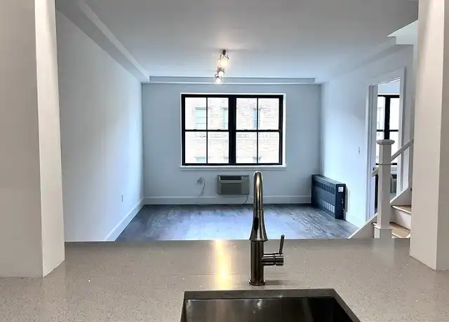 Property at 11 Cooper St Unit 6D, New York, NY, 10034, 1 bed, 1 bath, [object Object]
