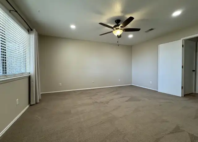 Property at 39 Lost Trail Rd, Roswell, NM, 88201, 3 beds, 2 baths, [object Object]