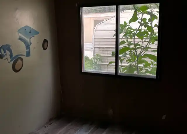 Property at 252 S Cass St, Virginia, IL, 62691, 2 beds, 1 bath, [object Object]