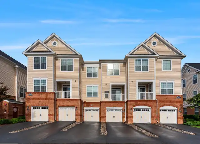 Property at 23290 Milltown Knoll Sq #118, Ashburn, VA, 20148, 2 beds, 2.5 baths, [object Object]
