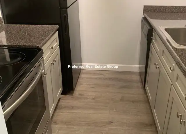 Property at 39 Grove St, Chestnut Hill, MA, 02467, 1 bed, 1 bath, [object Object]