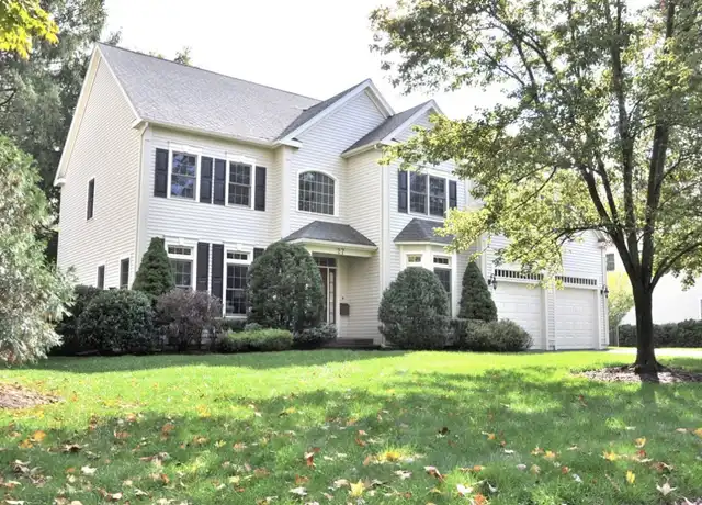 Property at 27 Mellon Rd, Wellesley, MA, 02482, 5 beds, 3.5 baths, [object Object]