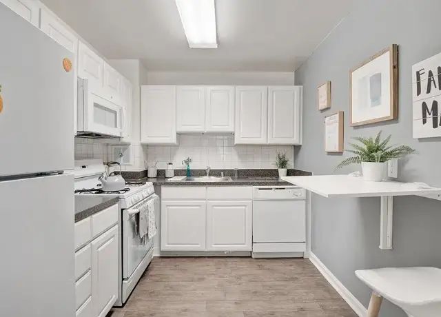 Photo of 935 N Van Dorn St, Alexandria, VA 22304