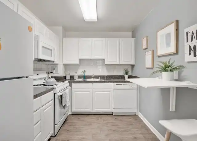 Property at Willow Run at Mark Center Apartment Homes - 935 N Van Dorn St, Alexandria, VA, 22304, 1-3 bed, 1-2 bath, [object Object]
